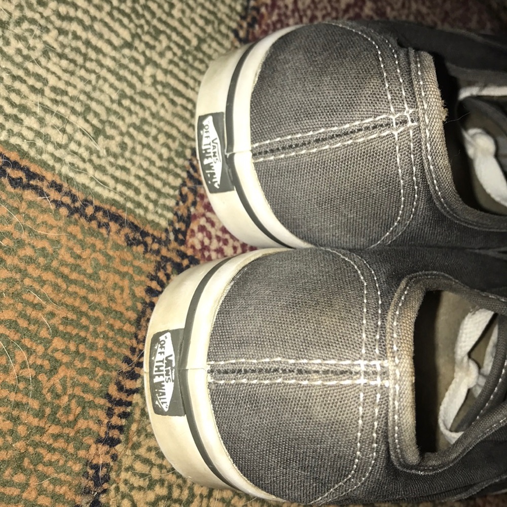 Gray vans - Picture 7 of 7